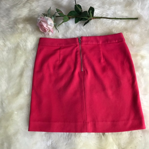 EUC Gap Coral Skirt, size 4. - Picture 3 of 5